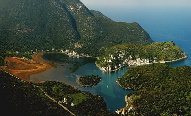 gerakas-lakwnias.jpg